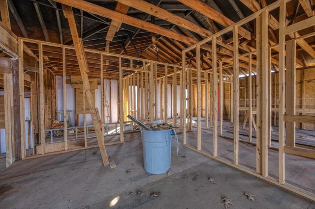 42 Pacific Drive, Crane, MO 65633