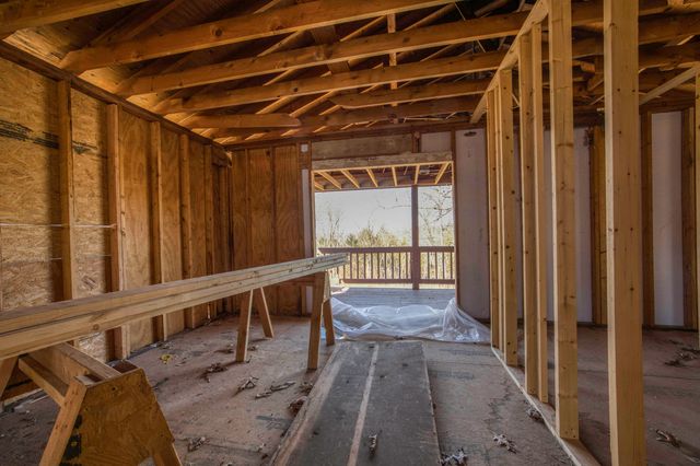 42 Pacific Drive, Crane, MO 65633