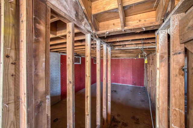 42 Pacific Drive, Crane, MO 65633