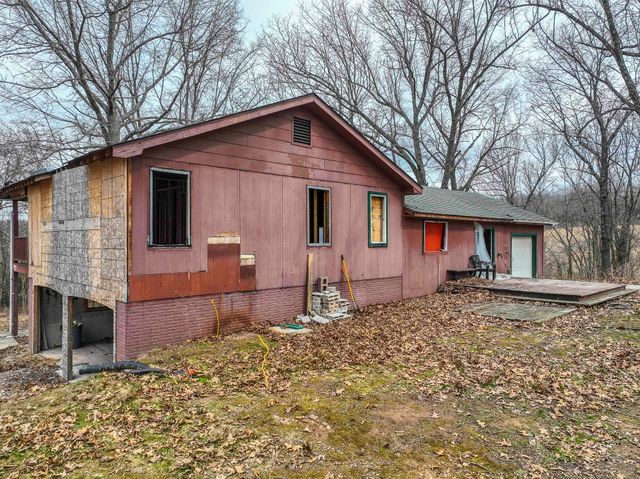 42 Pacific Drive, Crane, MO 65633