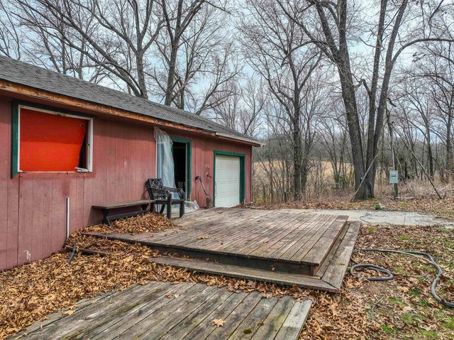 42 Pacific Drive, Crane, MO 65633