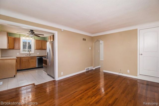 1816 Dallas Avenue, Royal Oak, MI 48067