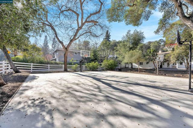 1847 Reliez Valley Rd, Lafayette, CA 94549