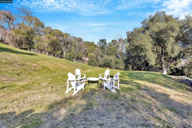 1847 Reliez Valley Rd, Lafayette, CA 94549