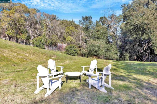 1847 Reliez Valley Rd, Lafayette, CA 94549