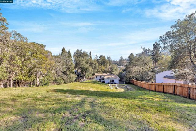 1847 Reliez Valley Rd, Lafayette, CA 94549