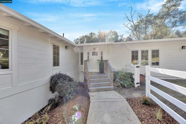 1847 Reliez Valley Rd, Lafayette, CA 94549