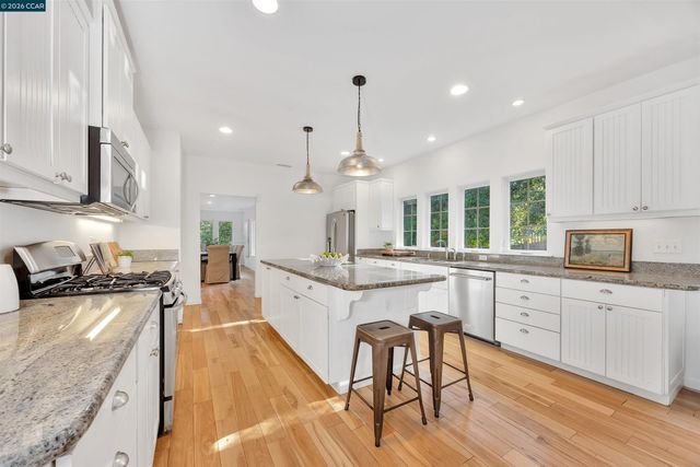 1847 Reliez Valley Rd, Lafayette, CA 94549