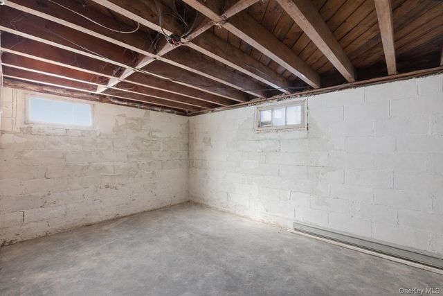 101 Spruce Avenue, Bethpage, NY 11714