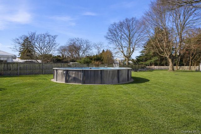 101 Spruce Avenue, Bethpage, NY 11714