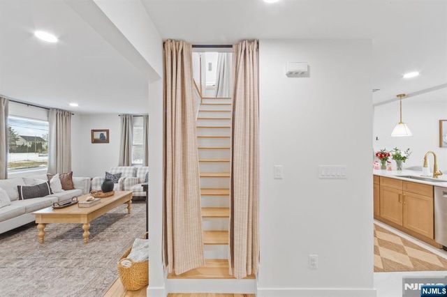 17-11 Berdan Avenue, Fair Lawn, NJ 07410