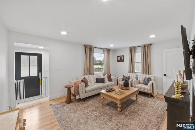 17-11 Berdan Avenue, Fair Lawn, NJ 07410