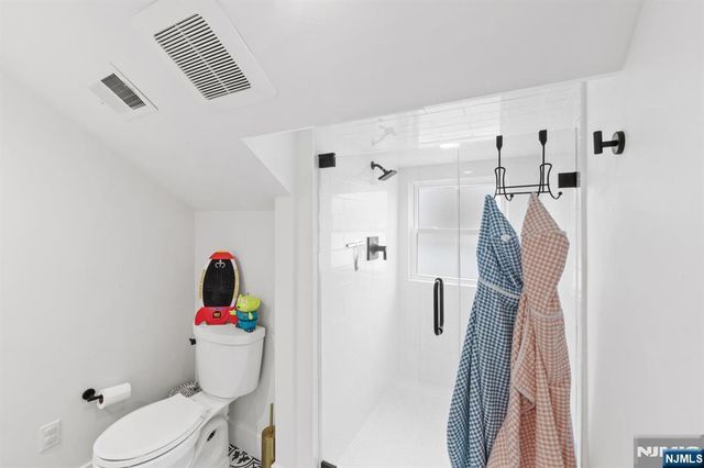 17-11 Berdan Avenue, Fair Lawn, NJ 07410