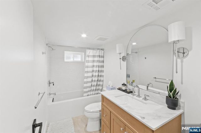 17-11 Berdan Avenue, Fair Lawn, NJ 07410