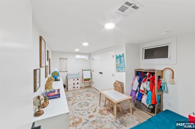 17-11 Berdan Avenue, Fair Lawn, NJ 07410