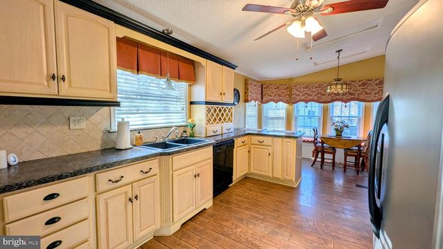 204 HORSESHOE DR, Garnet Valley, PA 19060