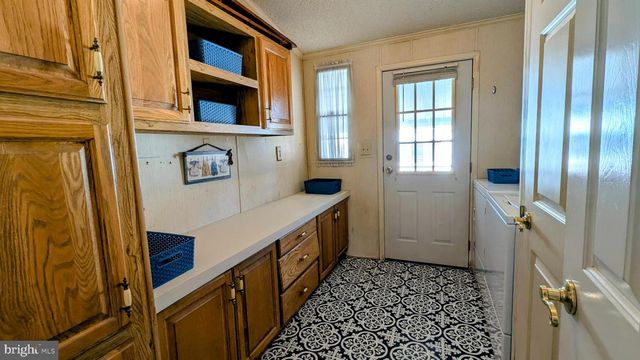 204 HORSESHOE DR, Garnet Valley, PA 19060