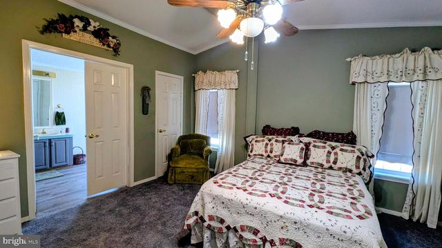 204 HORSESHOE DR, Garnet Valley, PA 19060