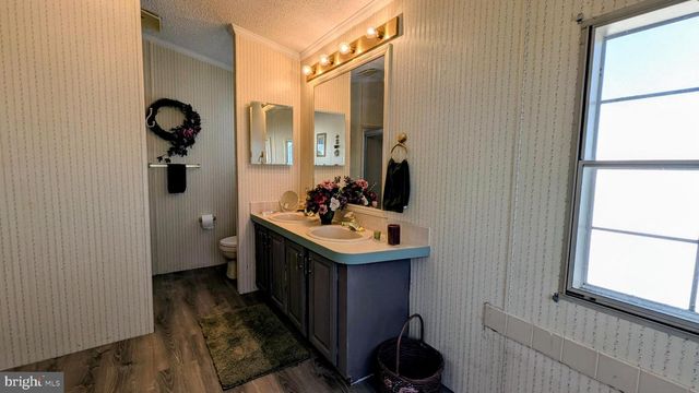 204 HORSESHOE DR, Garnet Valley, PA 19060