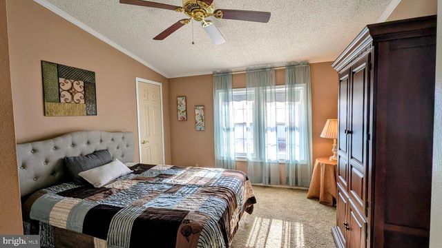 204 HORSESHOE DR, Garnet Valley, PA 19060