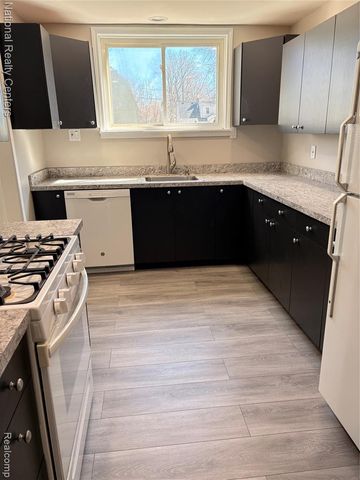 15230 Harrison Street, Livonia, MI 48154