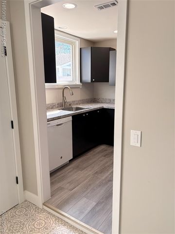 15230 Harrison Street, Livonia, MI 48154