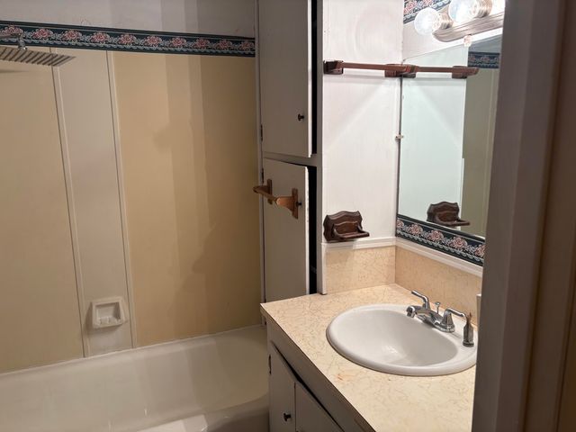 906 S Cedar Street, Brownfield, TX 79316