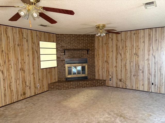 906 S Cedar Street, Brownfield, TX 79316