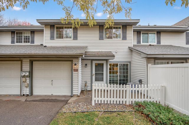 2597 Bedford Court 27, Mendota Heights, MN 55120