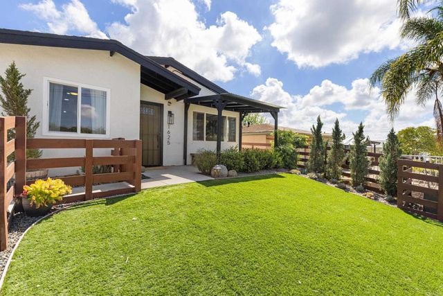 1625 Anza Avenue, Vista, CA 92084