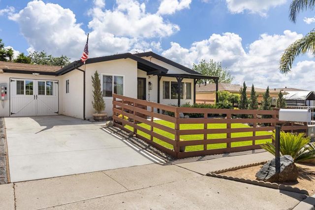 1625 Anza Avenue, Vista, CA 92084