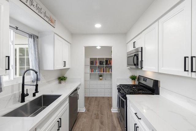 1625 Anza Avenue, Vista, CA 92084