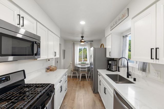 1625 Anza Avenue, Vista, CA 92084