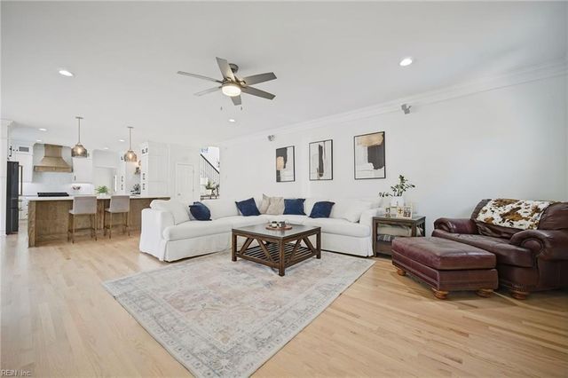 2 Pheasant DR, Poquoson, VA 23662