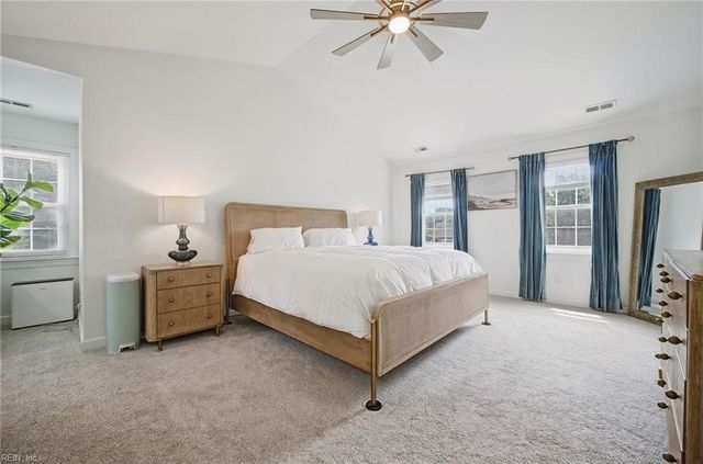 2 Pheasant DR, Poquoson, VA 23662