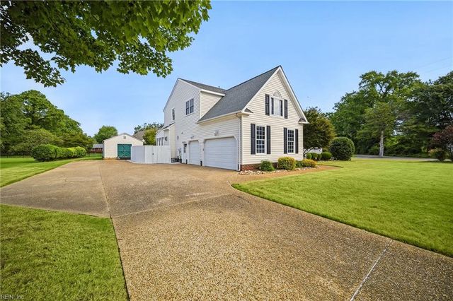 2 Pheasant DR, Poquoson, VA 23662