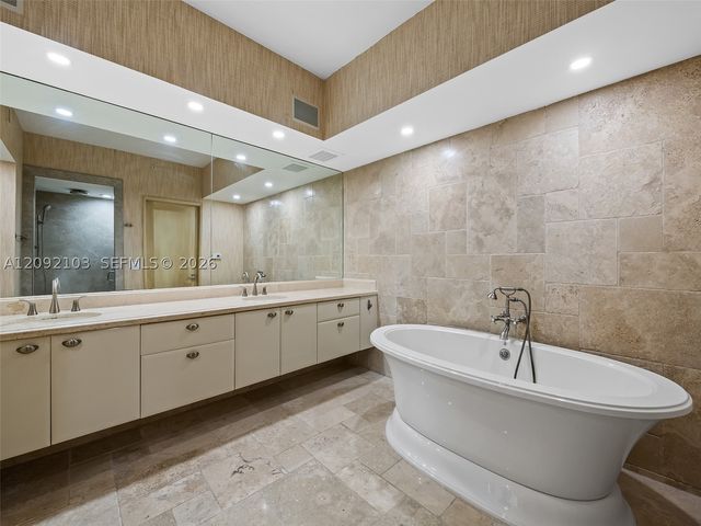 333 Las Olas Way 1909, Fort Lauderdale, FL 33301