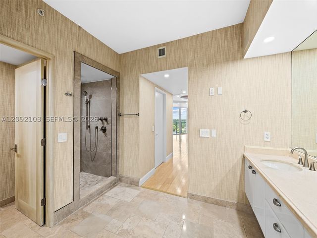 333 Las Olas Way 1909, Fort Lauderdale, FL 33301