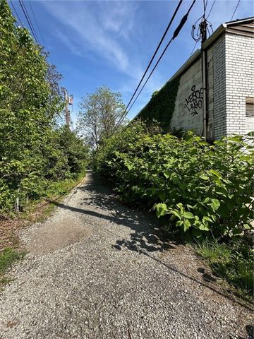 142 Enterprise St, East Liberty, PA 15206