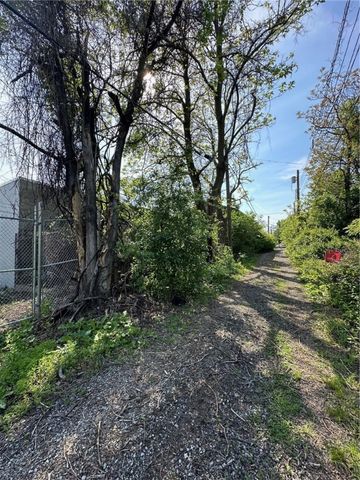 142 Enterprise St, East Liberty, PA 15206