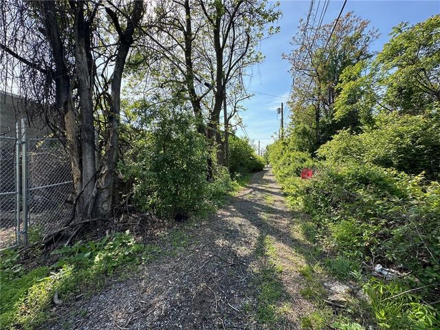 142 Enterprise St, East Liberty, PA 15206