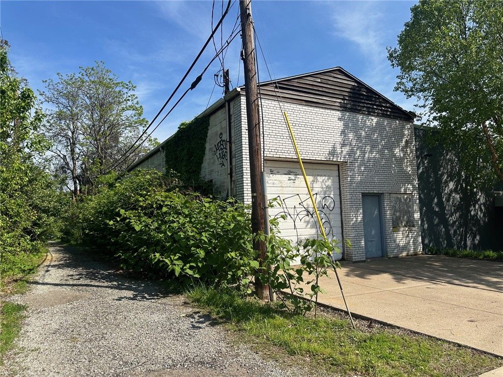 142 Enterprise St, East Liberty, PA 15206