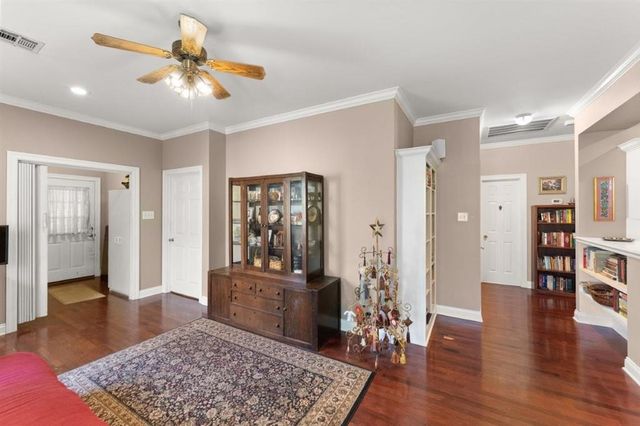 827 Clarence Street, Lake Charles, LA 70601