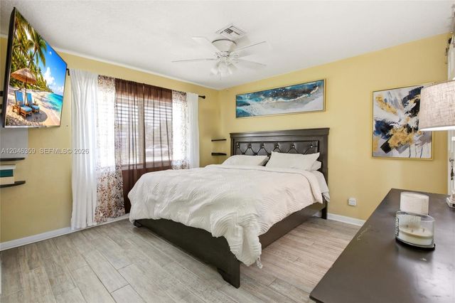 1476 N Mangonia Dr, West Palm Beach, FL 33401