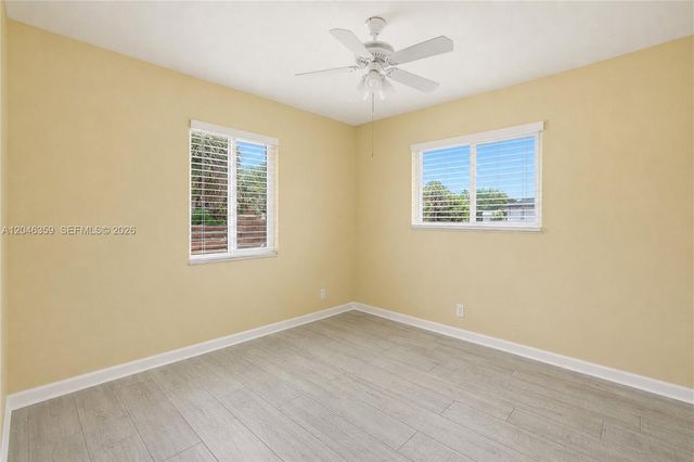 1476 N Mangonia Dr, West Palm Beach, FL 33401