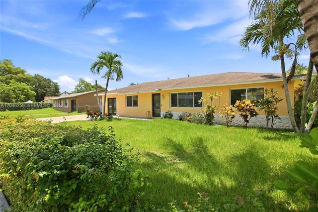 1476 N Mangonia Dr, West Palm Beach, FL 33401