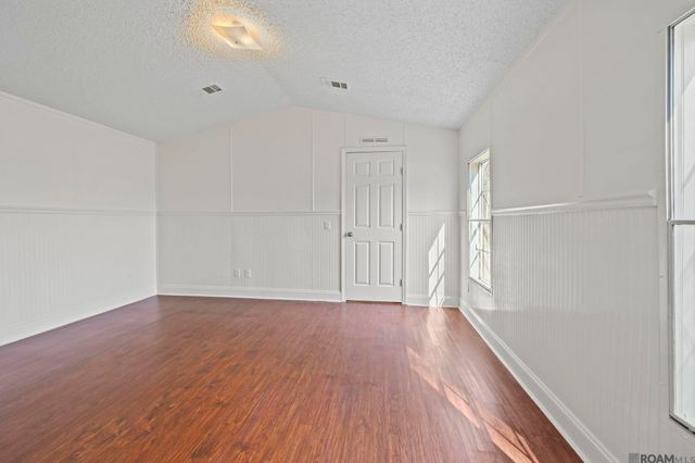 39054 Camp Dr, Prairieville, LA 70769