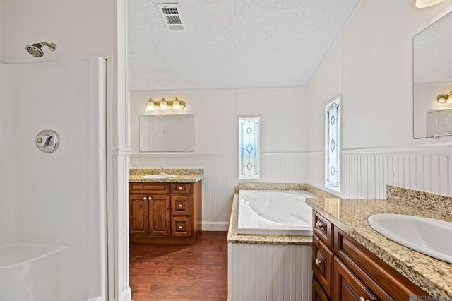 39054 Camp Dr, Prairieville, LA 70769