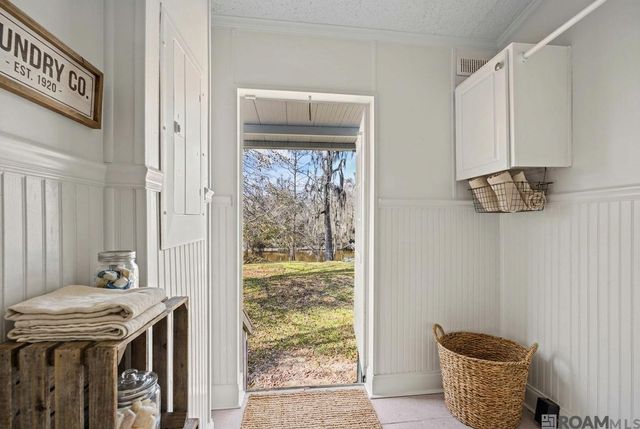 39054 Camp Dr, Prairieville, LA 70769