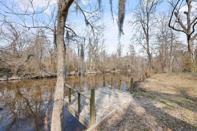 39054 Camp Dr, Prairieville, LA 70769